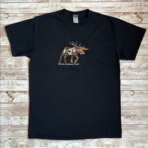 Glacier National Park Embroidered Moose Black Graphic T-Shirt size Medium Womens